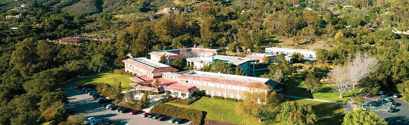 Financial Aid - People walking at Ladera Campus